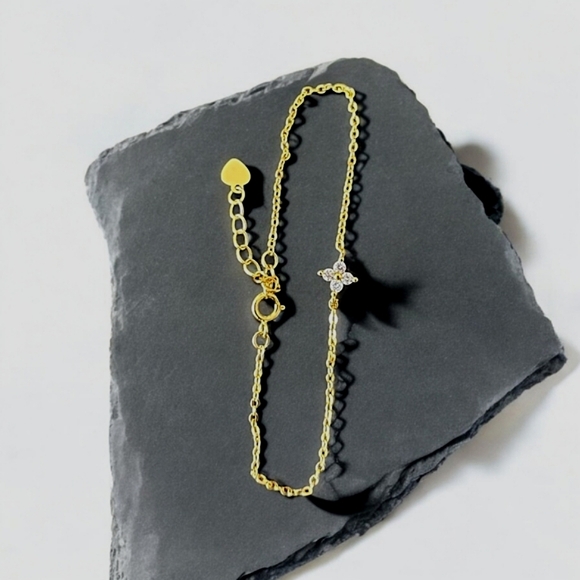 ▪️14k gold plated .925 sterling silver flower bracelet - Picture 4 of 4